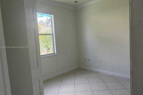 Villa ou maison à louer à Miramar, Floride: 5 chambres, 244.98 m2 № 1842743 - photo 6