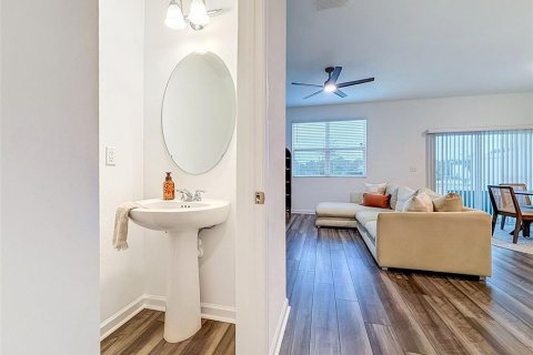 Touwnhouse à louer à Gibsonton, Floride: 3 chambres, 136.66 m2 № 2412747 - photo 24