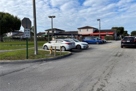 Condo in Hialeah, Florida, 3 bedrooms  № 1995930 - photo 4