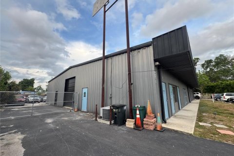 Immobilier commercial à vendre à Longwood, Floride: 659.61 m2 № 2412587 - photo 2