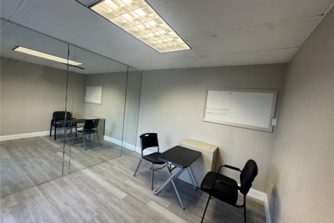 Immobilier commercial à vendre à Longwood, Floride: 659.61 m2 № 2412587 - photo 9