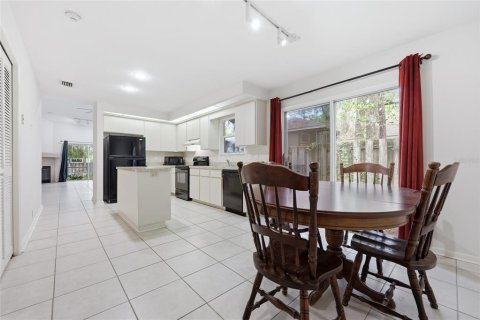 House in Gainesville, Florida 3 bedrooms, 154.78 sq.m. № 2101926 - photo 8