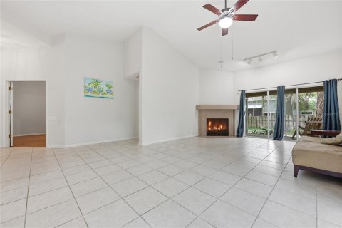 House in Gainesville, Florida 3 bedrooms, 154.78 sq.m. № 2101926 - photo 6
