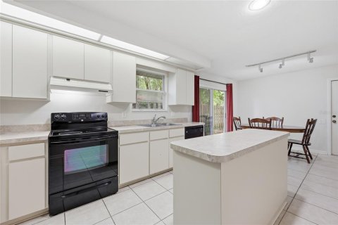 House in Gainesville, Florida 3 bedrooms, 154.78 sq.m. № 2101926 - photo 7