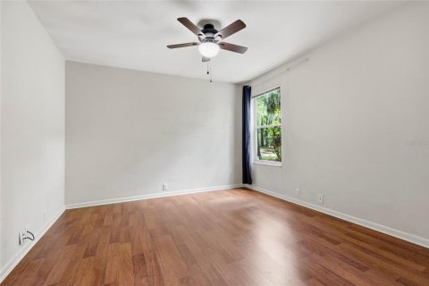 House in Gainesville, Florida 3 bedrooms, 154.78 sq.m. № 2101926 - photo 15
