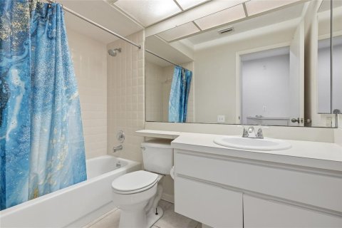 House in Gainesville, Florida 3 bedrooms, 154.78 sq.m. № 2101926 - photo 17