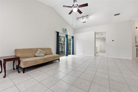 House in Gainesville, Florida 3 bedrooms, 154.78 sq.m. № 2101926 - photo 4