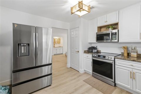Copropriété à vendre à Longwood, Floride: 2 chambres, 126.81 m2 № 2436811 - photo 11