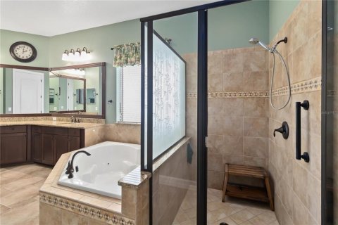 House in Belle Isle, Florida 4 bedrooms, 349.13 sq.m. № 2136358 - photo 22