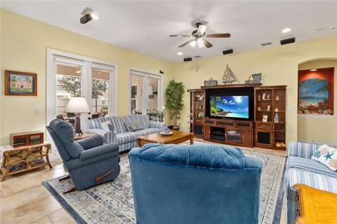 House in Belle Isle, Florida 4 bedrooms, 349.13 sq.m. № 2136358 - photo 9