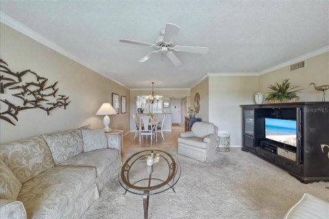 Condo in Venice, Florida, 2 bedrooms  № 2195312 - photo 17