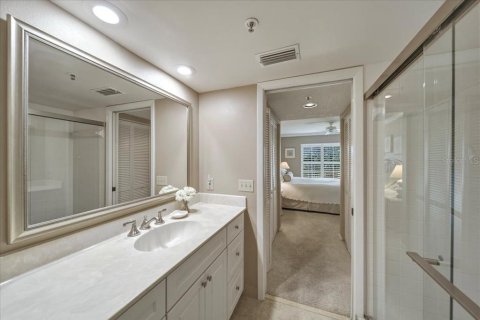 Condo in Venice, Florida, 2 bedrooms  № 2195312 - photo 27