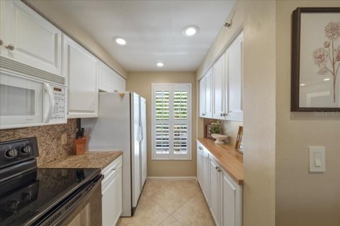 Condo in Venice, Florida, 2 bedrooms  № 2195312 - photo 7
