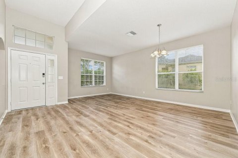 Villa ou maison à louer à Brandon, Floride: 3 chambres, 163.14 m2 № 2403396 - photo 4