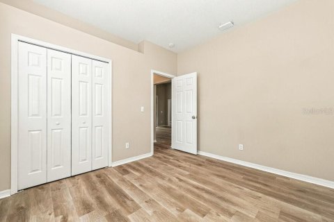 Villa ou maison à louer à Brandon, Floride: 3 chambres, 163.14 m2 № 2403396 - photo 11