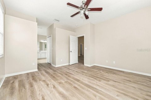 Villa ou maison à louer à Brandon, Floride: 3 chambres, 163.14 m2 № 2403396 - photo 8