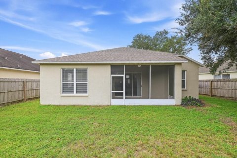 Villa ou maison à louer à Brandon, Floride: 3 chambres, 163.14 m2 № 2403396 - photo 16