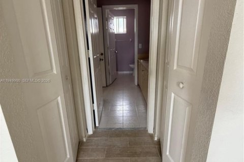 Touwnhouse à louer à Hialeah Gardens, Floride: 3 chambres, 109.62 m2 № 2006789 - photo 11