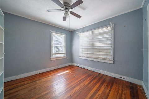 House in Orlando, Florida 7 bedrooms, 329.52 sq.m. № 2302375 - photo 21