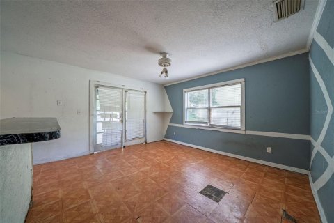 House in Orlando, Florida 7 bedrooms, 329.52 sq.m. № 2302375 - photo 26