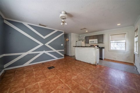 House in Orlando, Florida 7 bedrooms, 329.52 sq.m. № 2302375 - photo 27