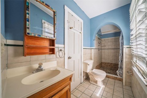 House in Orlando, Florida 7 bedrooms, 329.52 sq.m. № 2302375 - photo 23