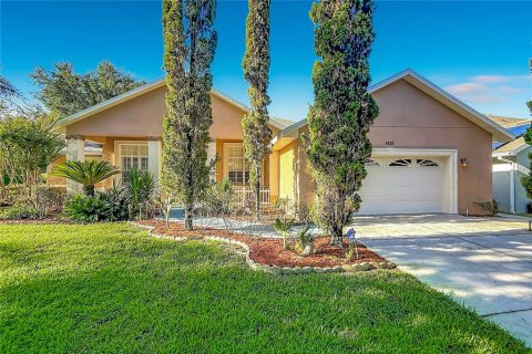 House in Clermont, Florida 4 bedrooms, 226.87 sq.m. № 2362655 - photo 8