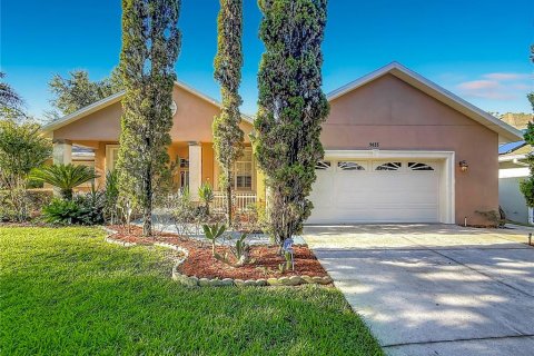 House in Clermont, Florida 4 bedrooms, 226.87 sq.m. № 2362655 - photo 9