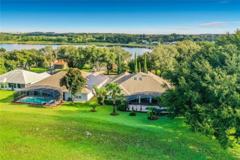 House in Clermont, Florida 4 bedrooms, 226.87 sq.m. № 2362655 - photo 27