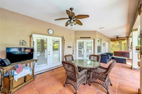 House in Clermont, Florida 4 bedrooms, 226.87 sq.m. № 2362655 - photo 14