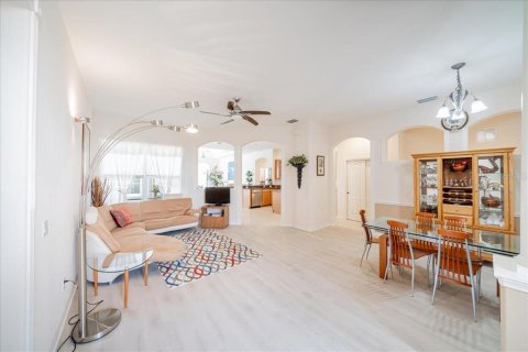 Villa ou maison à vendre à North Port, Floride: 4 chambres, 251.86 m2 № 2408430 - photo 24