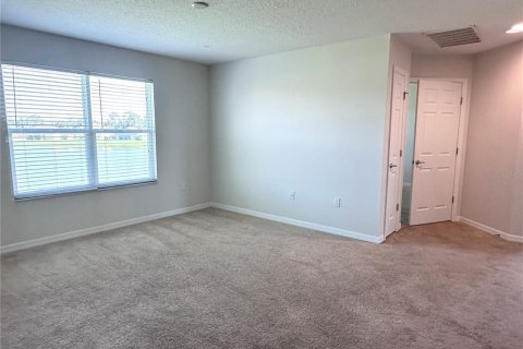 Casa en alquiler en Kissimmee, Florida, 5 dormitorios, 266.44 m2 № 1902363 - foto 13