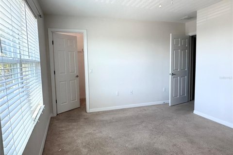 Casa en alquiler en Kissimmee, Florida, 5 dormitorios, 266.44 m2 № 1902363 - foto 8
