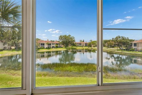 Condo in Tampa, Florida, 2 bedrooms № 2097042 - photo 14