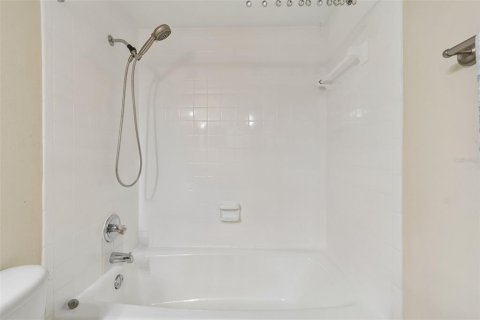 Condo in Tampa, Florida, 2 bedrooms № 2097042 - photo 27