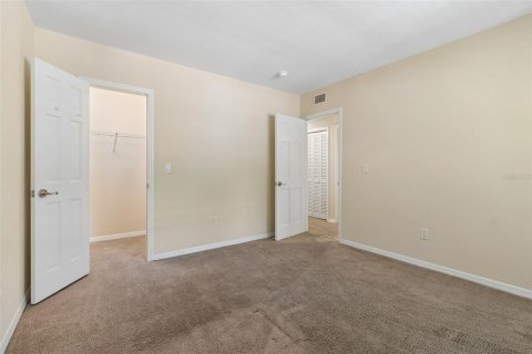 Condo in Tampa, Florida, 2 bedrooms № 2097042 - photo 23