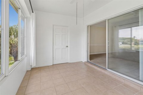 Condo in Tampa, Florida, 2 bedrooms № 2097042 - photo 18