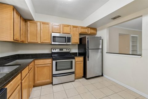 Condo in Tampa, Florida, 2 bedrooms № 2097042 - photo 4