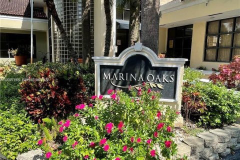 Condominio en Fort Lauderdale, Florida, 2 dormitorios № 2180598