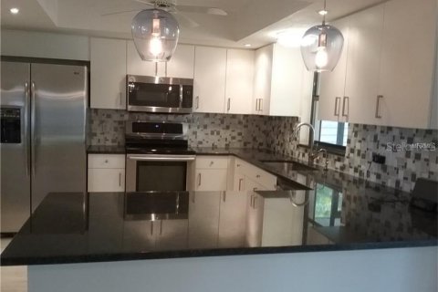 Villa ou maison à louer à Venice, Floride: 3 chambres, 130.62 m2 № 2404733 - photo 6