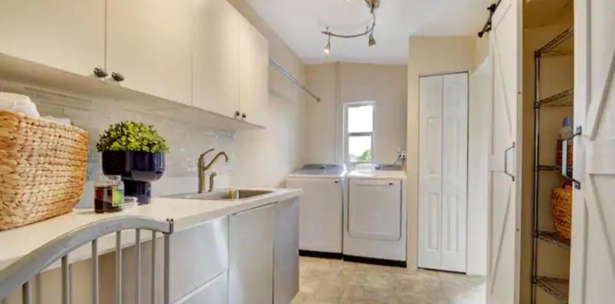 Villa ou maison à Lake Worth, Floride 3 chambres, 167.97 m2 № 1172937