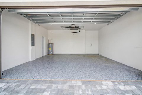 House in Cape Coral, Florida 3 bedrooms, 128.86 sq.m. № 1111411 - photo 13