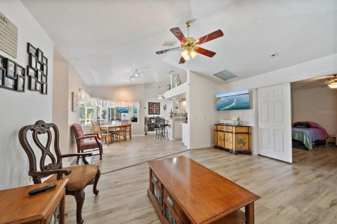 House in North Port, Florida 3 bedrooms, 183.85 sq.m. № 2098163 - photo 22