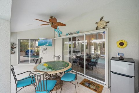 House in North Port, Florida 3 bedrooms, 183.85 sq.m. № 2098163 - photo 20