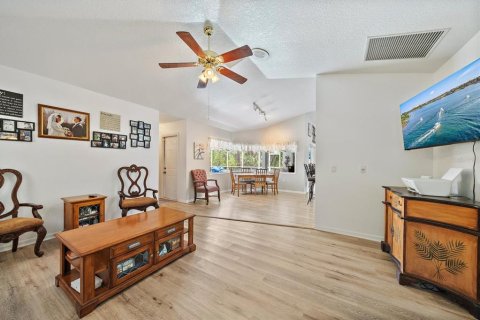 House in North Port, Florida 3 bedrooms, 183.85 sq.m. № 2098163 - photo 15