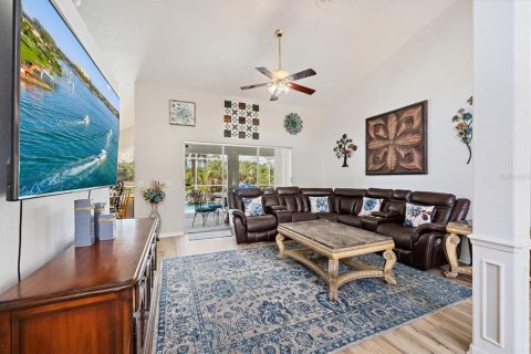 House in North Port, Florida 3 bedrooms, 183.85 sq.m. № 2098163 - photo 14
