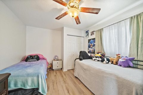House in North Port, Florida 3 bedrooms, 183.85 sq.m. № 2098163 - photo 10