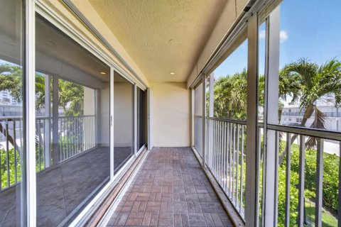 Touwnhouse à vendre à Deerfield Beach, Floride: 3 chambres, 200.11 m2 № 2246626 - photo 25