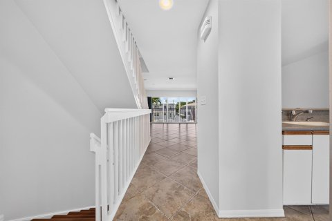 Touwnhouse à vendre à Deerfield Beach, Floride: 3 chambres, 200.11 m2 № 2246626 - photo 11