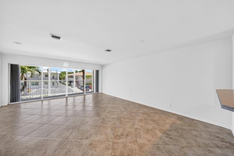 Touwnhouse à vendre à Deerfield Beach, Floride: 3 chambres, 200.11 m2 № 2246626 - photo 21
